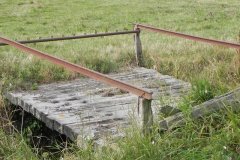 4.Fountains-Wall-Footbridge-downstream-from-Hartlake-Bridge
