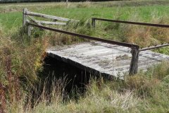 9.Fountains-Wall-Footbridge-downstream-from-Hartlake-Bridge