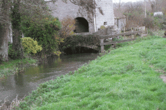 63.-Upstream-from-Barton-Mill